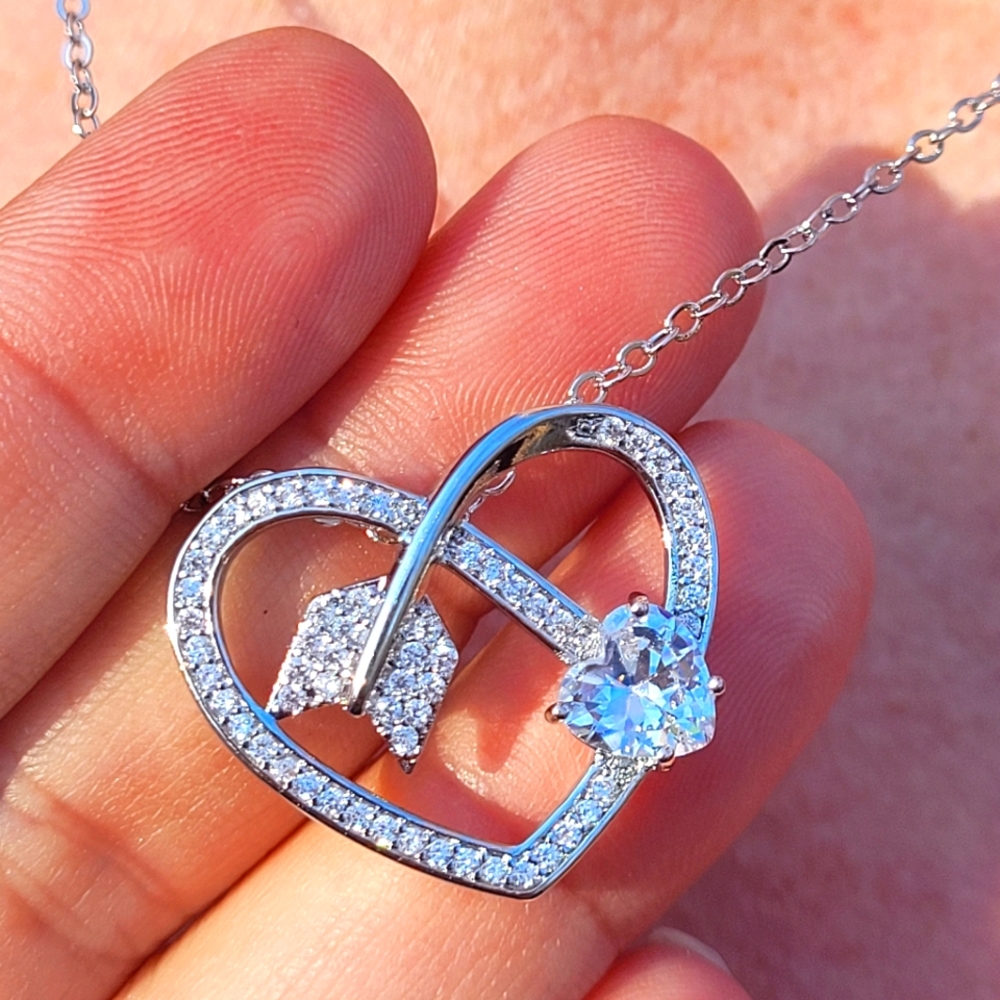 Arrow Turning into Heart Fashion Necklace - Picture 1 of 5